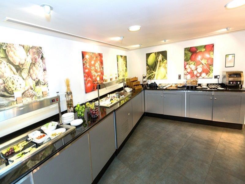 希尔顿逸林酒店希思罗机场店 豪士罗 外观 照片